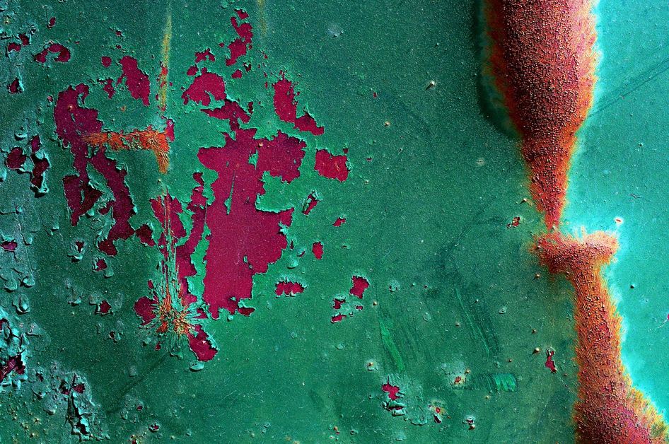 what we remove paint rust Photo by Nate Bell on Unsplash